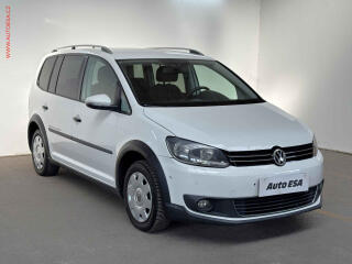 Volkswagen Touran 2.0TDi, TZ, v�h�.sed.