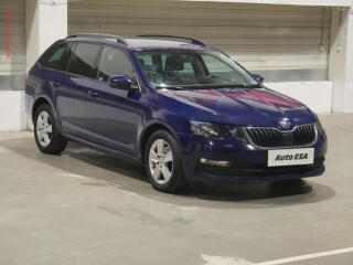 �koda Octavia 2.0 TDi, Ambition, v�h�ev