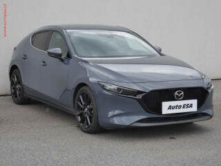 Mazda 3 2.0i, 1.maj,�R, AT, navi