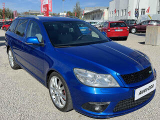 �koda Octavia 2.0TDi, DSG, xenon