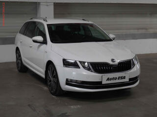 �koda Octavia 2.0TDI, �R, DSG, navi, LED