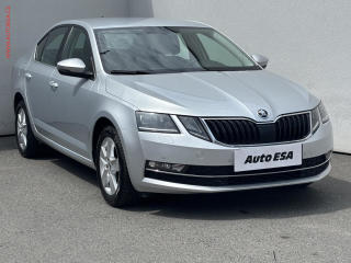 koda Octavia 1.6 TDi, 1.maj, Style, LED