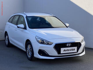 Hyundai i30 1.6 CRDi, AC, tempo, kamera