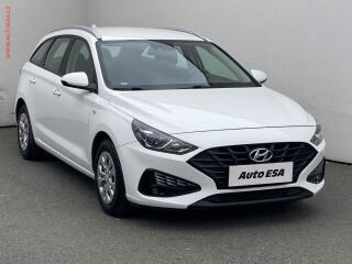 Hyundai i30 1.6 CRDi, 1.maj,�R, Smart, AC