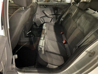 Škoda Rapid (2016) 1.2TSi, Active, AC, park - náhled 10