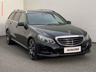 Mercedes-Benz 2.0 CGi E200, AT, LED, navi