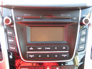 Hyundai i30 (2016) 1.6 GDi, 2.maj,ČR, servis - náhled 15