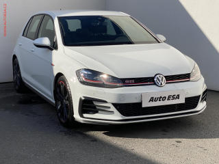 Volkswagen Golf 2.0 TSi, LED