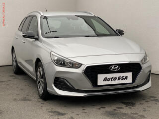 Hyundai i30 1.4 T-GDi, �R, AC, park.