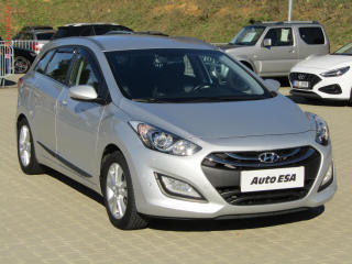Hyundai i30 1.6i, STK6/27, vhev sed.