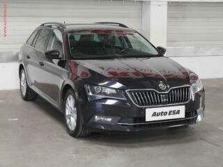 �koda Superb 2.0 TDi, �R, Bixen, park