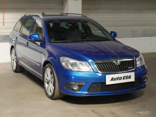 �koda Octavia 2.0 TDi, AT, bixen, autoAC