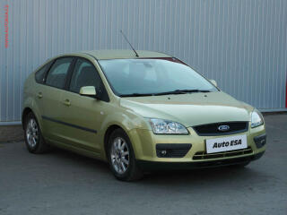 Ford Focus 1.6i, AC, park.�idla