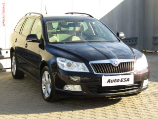 �koda Octavia 1.6 TDi, �R, autoAC
