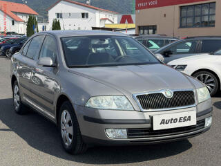 �koda Octavia 1.6i, AC, el. v�bava