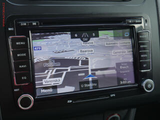 Volkswagen Touran (2011) 1.6 TDi 7míst, navi, autoAC - náhled 14