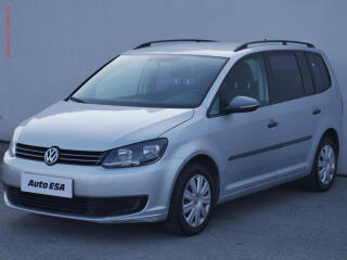 Volkswagen Touran (2011) 1.6 TDi 7míst, navi, autoAC - náhled 3