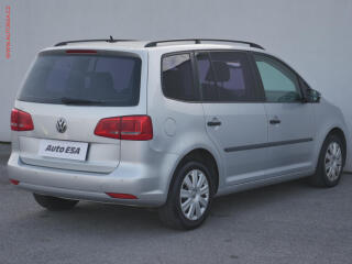 Volkswagen Touran (2011) 1.6 TDi 7míst, navi, autoAC - náhled 4