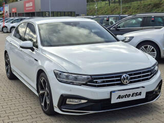 Volkswagen Passat 2.0TDi, �R, DSG, LED, kamera