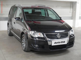 Volkswagen Touran 2.0 TDi, Bixen, v�h�ev sed