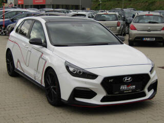 Hyundai i30 2.0 i, servis.kniha