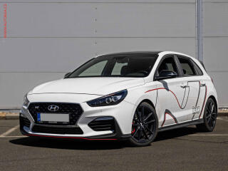 Hyundai i30 2.0 i, serviska