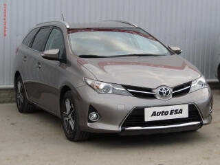 Toyota Auris 1.6i, 1.maj,�R, AC, tempo