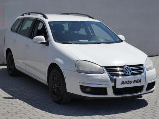 Volkswagen Golf 1.9TDi, AC, v�h�ev sed