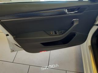 Škoda Superb 2.0 TDI Combi STYLE +  - náhled 21