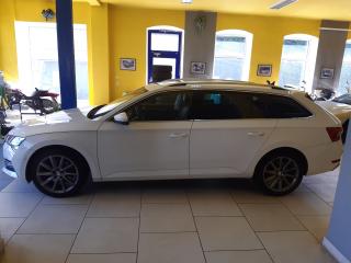 Škoda Superb 2.0 TDI Combi STYLE +  - náhled 4