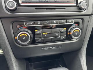 Volkswagen Golf 1,4 TSi 118kW AT Highline XENO - náhled 20