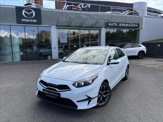 Kia Ceed 1.5 TGDi AT TOP Z�RUKA CARPLAY