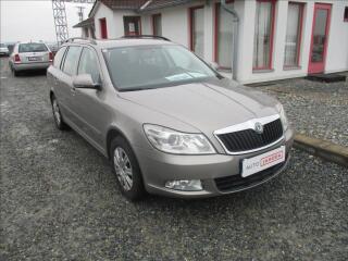 �koda Octavia 1.6 TDI, klima, ta�n� za�.