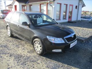 koda Octavia 1.2 TSI, serviska,zamluveno