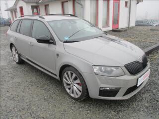 �koda Octavia 2.0 TDI RS, DSG,serviska,navi,