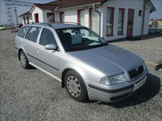 �koda Octavia 1.6 i, klimatizace,serviska,CZ