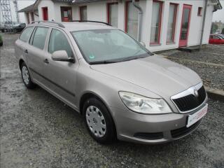 �koda Octavia 1.4 TSI, klima,serviska,ta�n�,