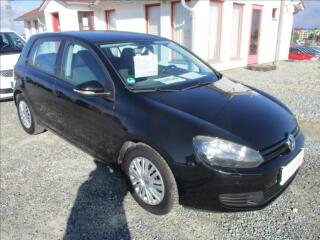 Volkswagen Golf 1.6 i, klima,serviska,1.maj.,