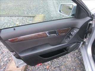 Mercedes-Benz Třídy C 1,8 C180 K, NAVI, serviska, - náhled 18