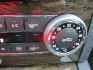 Mercedes-Benz Třídy C 1,8 C180 K, NAVI, serviska, - náhled 27