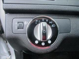 Mercedes-Benz Třídy C 1,8 C180 K, NAVI, serviska, - náhled 32