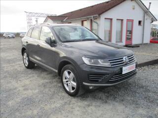 Volkswagen Touareg 3.0 TDI, DSG,servis,el.ta�n�