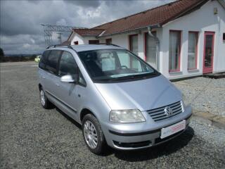 Volkswagen Sharan 1.9 TDi, aut. klima, 7m�stn�,