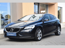 Volvo V40 D2 MOMENTUM REZERVACE