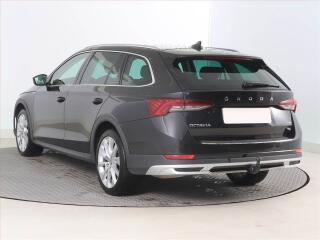 Ford Kuga (2013) Titanium 2.0 TDCi, 4X4 - náhled 4