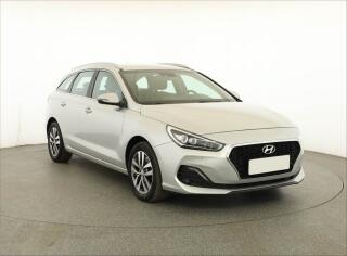 Hyundai i30 Style 1.6 CRDi, �R,1.maj