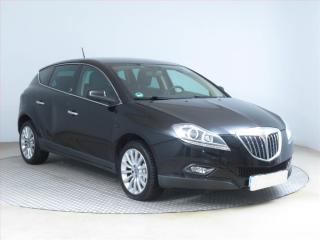 Lancia Delta 1.8 T-JET, Automat, po STK