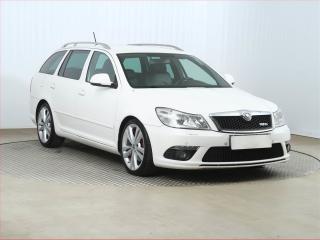 koda Octavia RS 2.0 TSI, Tempomat