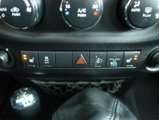 Peugeot 308 (2013) Active 1.6 HDi, po STK - náhled 14