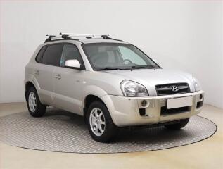 Hyundai Tucson 2.0 CRDi, 4X4, nov� STK